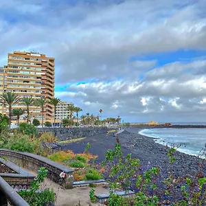 Estudio Tres En Martianez Puerto de la Cruz (Tenerife)
