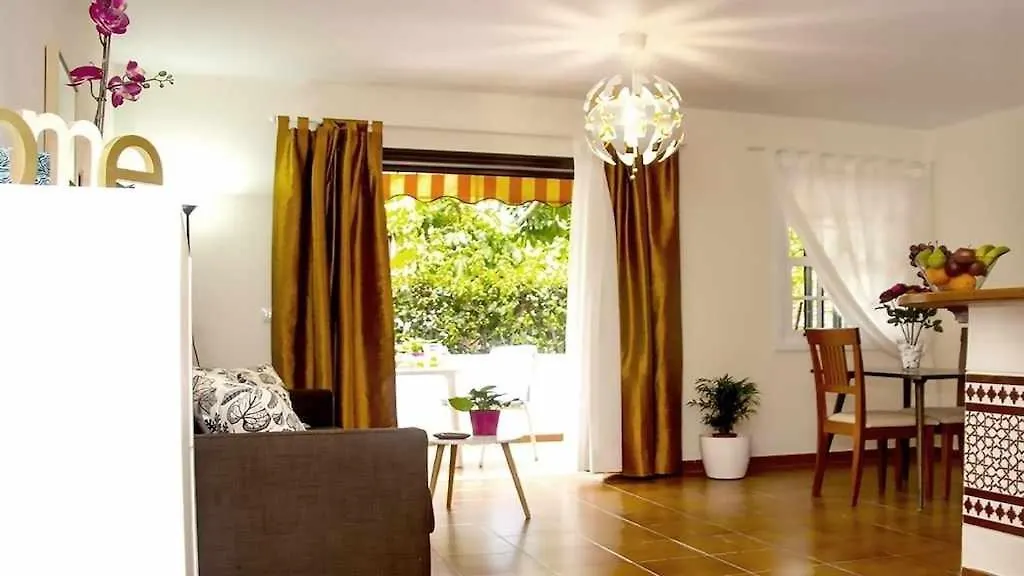 Apartamento con jardín y piscina B Puerto de la Cruz  España